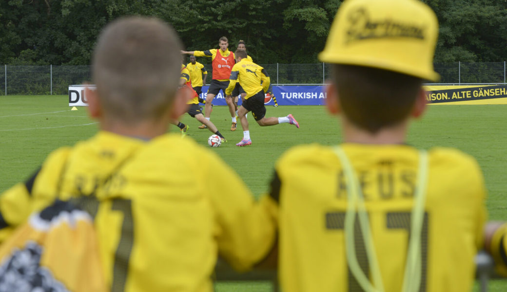  Die Fans dürfen sich auf öffentliche Trainings freuen: Borussia Dortmund trainiert im Juli wieder in Bad Ragaz: Archivbild: Ralph Ribi