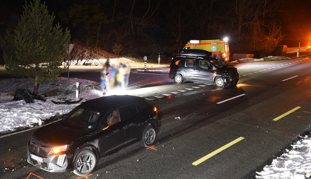 Unfall auf in der Bündner Herrschaft: Ein Lenker hat ein vortrittsberechtigtes Auto übersehen.