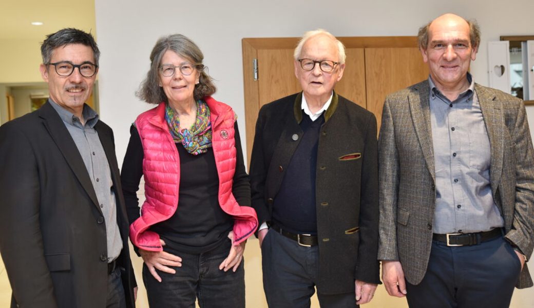  Einige Leute der ersten Stunde und Gründungsmitglieder (von links): Martin Domigall, Monika Keller, Jack Keller (erster und langjähriger Präsident) zusammen mit dem aktuellen Präsidenten Heiner Schlegel. Bilder: Heini Schwendener