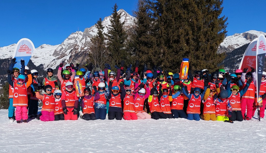 Schulkindern einen Sporttag ermöglicht