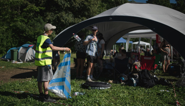 Die Guten im Güsel: Unterwegs mit den Trash Heroes des Open-Airs