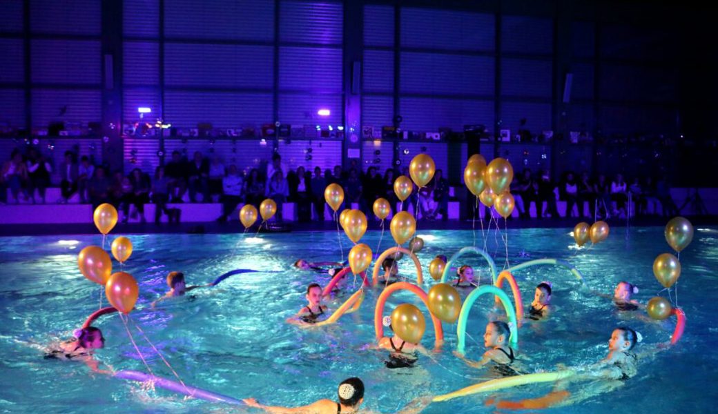  Von den jüngsten bis zu den ältesten Synchronschwimmerin des Vereins SC Flös Buchs: Alle gaben an den drei Vorstellungen vollen Einsatz und sorgten so, dass die Gala ein voller Erfolg wurde. 