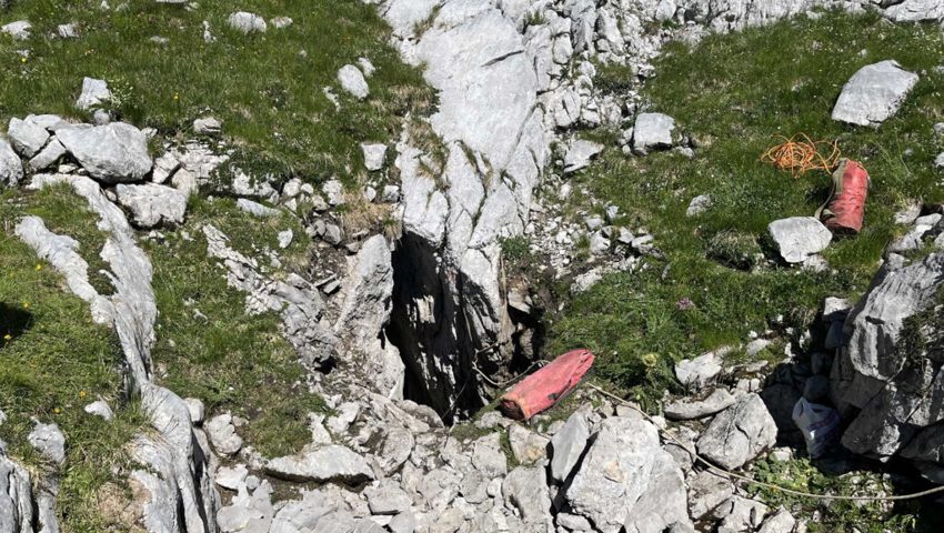  Die Höhle befindet sich in der Nähe des Altmann.