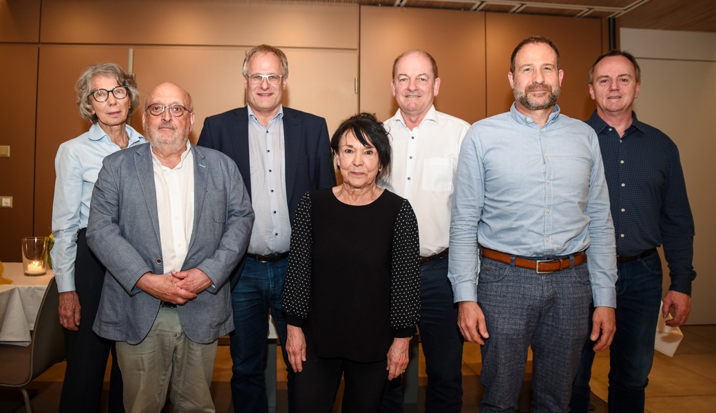 Geehrt oder gewählt (von links): Das ehemalige Co-Präsidium mit Sigrid Hodel-Hoenes und Hans Jakob Reich sowie der neue Vorstand mit Eduard Neuhaus (Präsident), Maja Suenderhauf, Xaver Schneggenburger, Markus Gabathuler und Hanspeter Dürr.