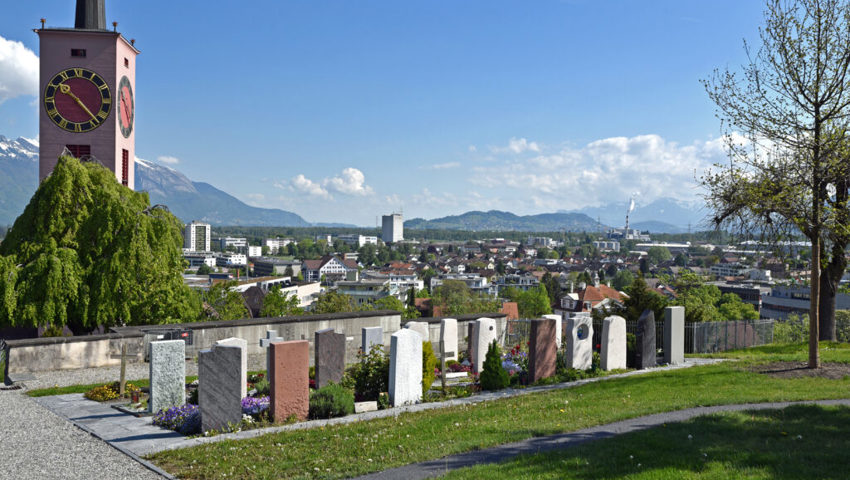  Ebenfalls von den Sparmassnahmen betroffen: Auf dem Friedhof Buchs werden bauliche und konzeptionelle Massnahmen verschoben. 