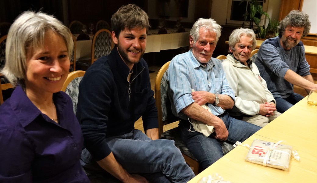  «Gesprächsquartett» und Moderator (von links): Nadja Hartmann, Julian Kölliker, Ernst Neeracher, Peter Diener und This Isler.