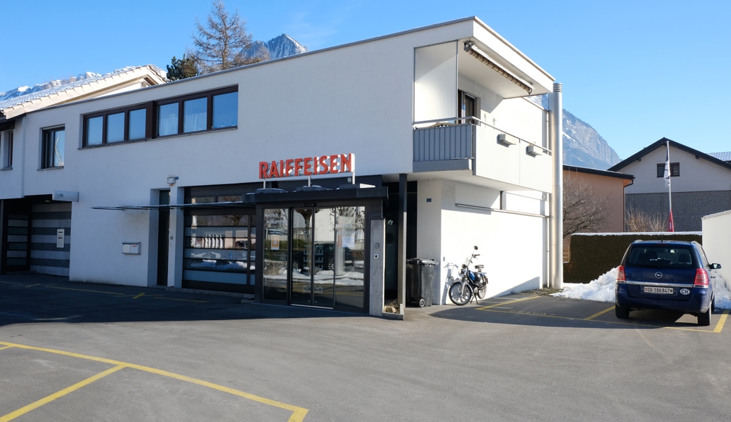 </a> Zuerst überfiel der Räuber die Raiffeisenbank in Trübbach. 