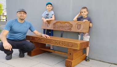 Von Siebenbürgen ins Werdenberg: Wie Schnitzer Luis Bartha Wurzeln für seine Kinder legt