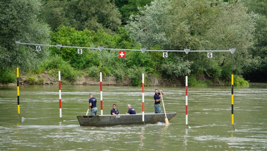  Buchser Boote bei einer Durchfahrt. 