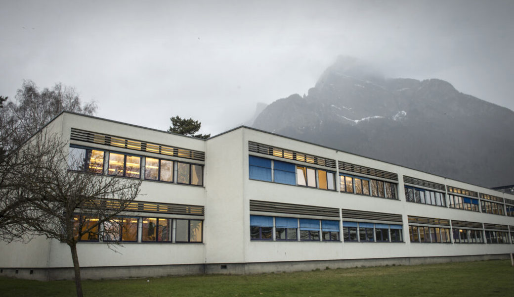  Die Kantonsschule Sargans soll erweitert und saniert werden. Nun haben die ersten Vorarbeiten begonnen. 