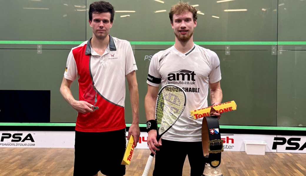 Yannick Wilhelmi (rechts) bezwingt im Final der Swiss Open in Uster Robin Gadola in vier Sätzen.