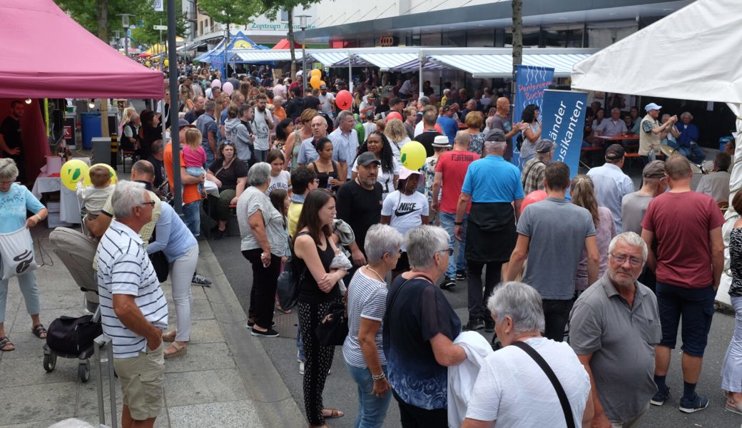 Endlich wieder: Das grösste Strassenfest der Region zog das Volk in Massen an