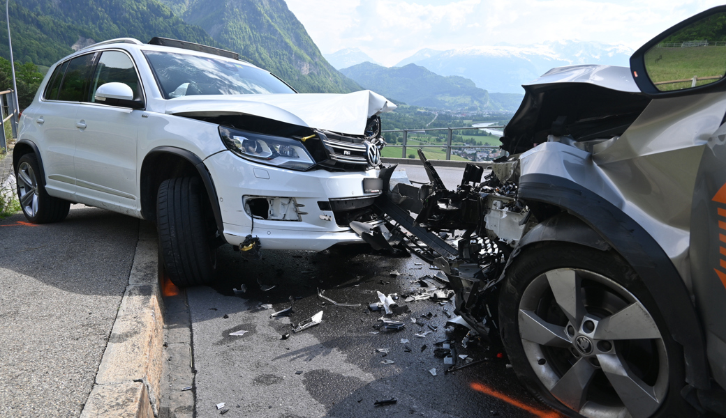 Beim Unfall entstand beträchtlicher Sachschaden.