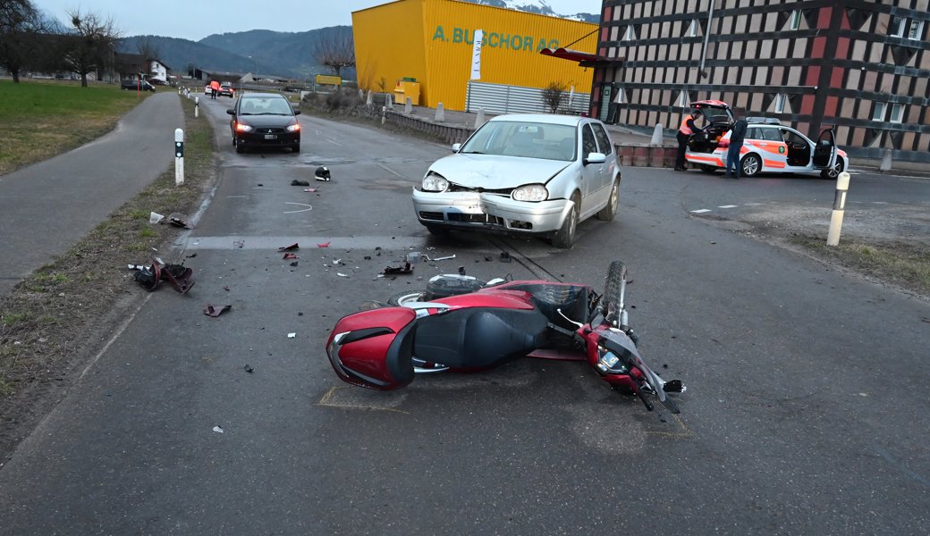 An den Fahrzeugen entstand ein Sachschaden von rund 5000 Franken.