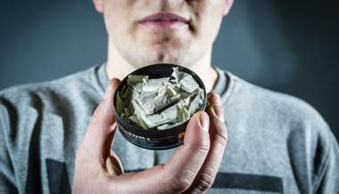 Ausländer decken sich hier mit Snus ein – in der EU ist der Verkauf illegal