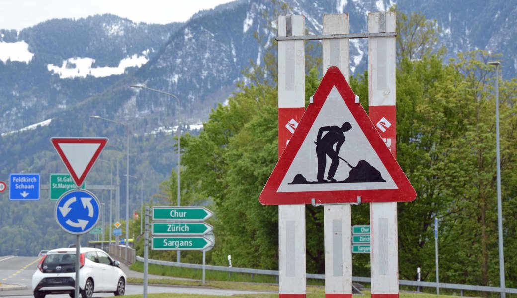 Sind in der Region derzeit besonders zahlreich: Baustelle zur Sanierung von Strassen und Werkleitungen.