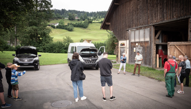 Fünf Rappen für ein Auto? Einblick in die Autoversteigerung in Nesslau