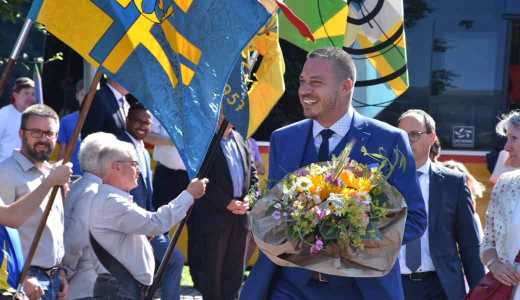  Ehre, wem Ehre gebührt: Jens Jäger, neuer St. Galler Kantonsratspräsident, wird in seiner Heimatgemeinde empfangen. 