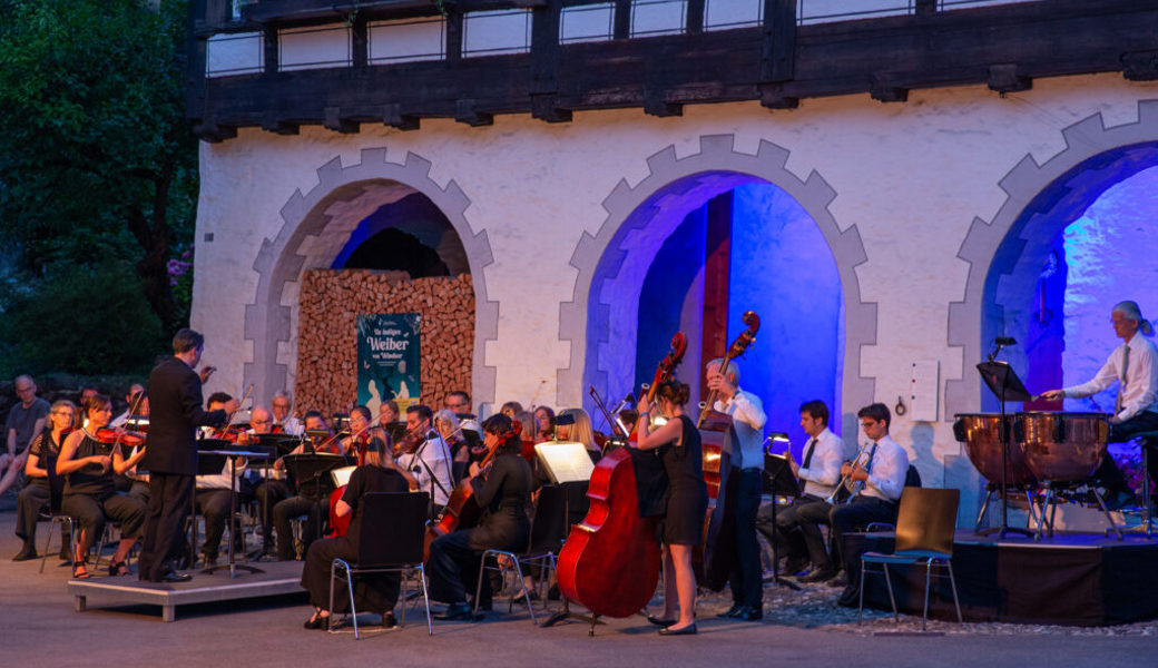  Das Orchester Liechtenstein-Werdenberg bei seinem Vollmondkonzert am Mittwochabend im Städtli Werdenberg. 