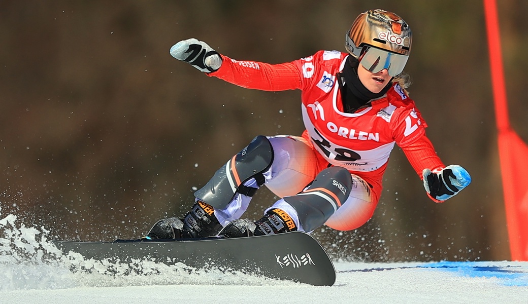 Da lief's noch gut: Julie Zogg fährt im ersten Qualifikationslauf zum Parallelriesenslalom im polnischen Krynica Bestzeit.