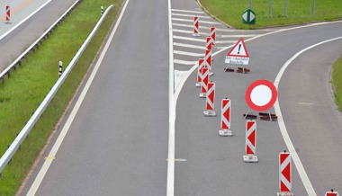 Auf der A13 zwischen Sevelen und Haag besteht weiter Staugefahr