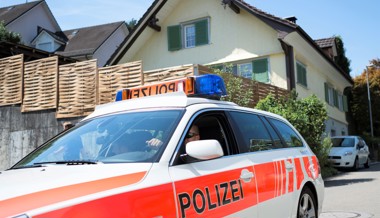 Aggressive Frau bei Polizeibesuch ausgeflippt