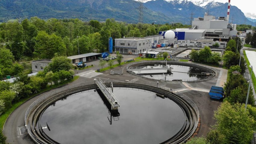  15. Mai: Die Stimmberechtigten der Gemeinden Sevelen und Grabs sowie der Stadt Buchs sagen Ja zum Kredit von insgesamt 25,5 Millionen Franken zum Ausbau der ARA Buchs. 