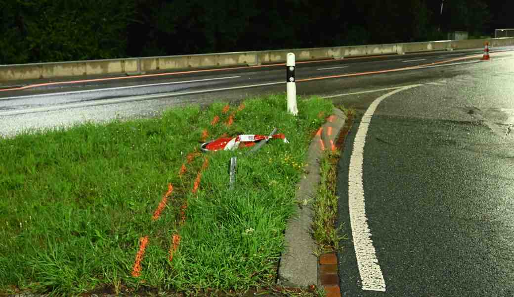 Die 28-jährige Frau fuhr nach dem Unfall mit dem beschädigten Auto nach Hause. 