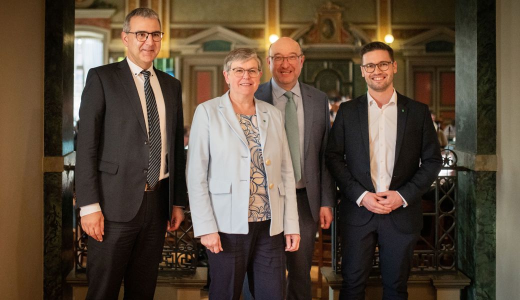 An den Hebeln der Kantonspolitik, von links: Christian Lippuner ist FDP-Fraktionspräsident, Barbara Dürr Kantonsratspräsidentin, Regierungsrat Beat Tinner ist nächster Regierungspräsident und Sascha Schmid steht der SVP-Fraktion vor.