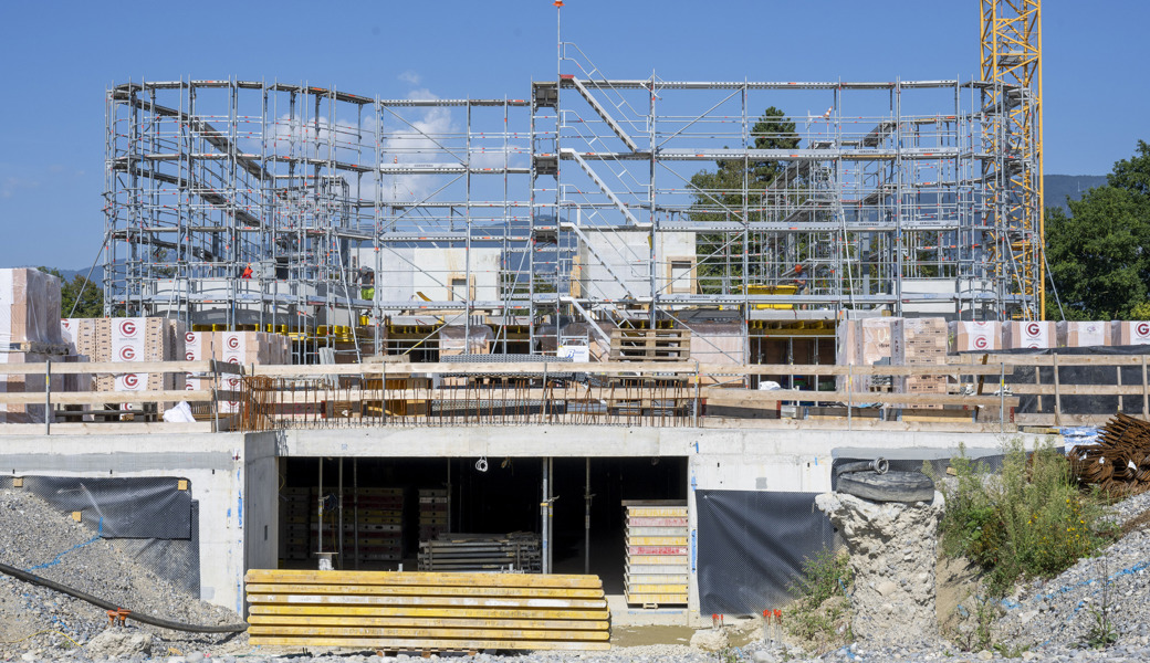 Auf einer Baustelle gibt es viele Gegenstände, die gestohlen werden können.