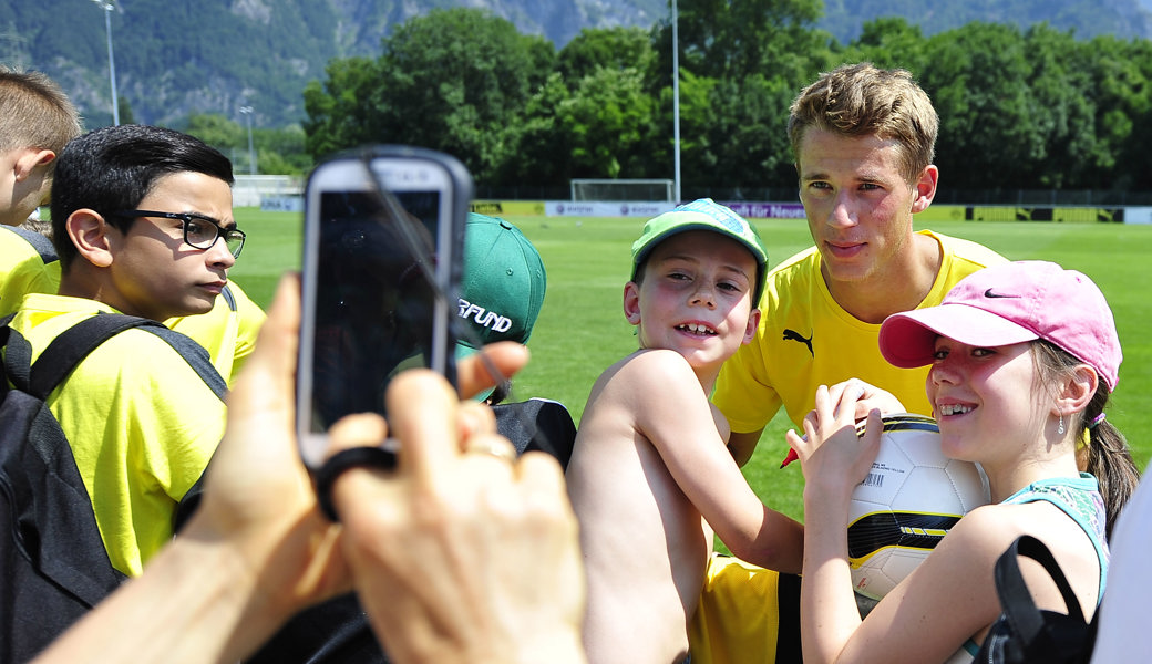 Die Dortmunder nehmen sich anlässlich des Trainingslagers in Bad Ragaz meist viel Zeit für die Fans. 