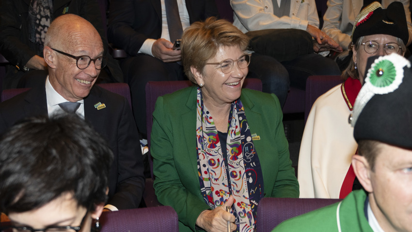 Bundespräsidentin Viola Amherd mit Thomas Scheitlin, Präsident der Olma Messen.