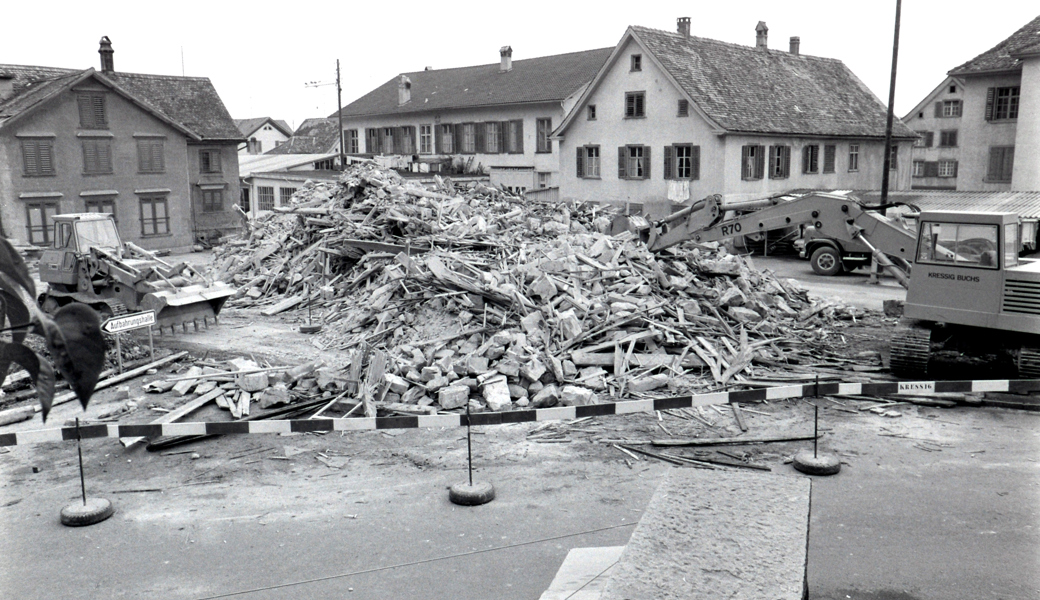 Das Schulhaus war noch ein Trümmerhaufen
