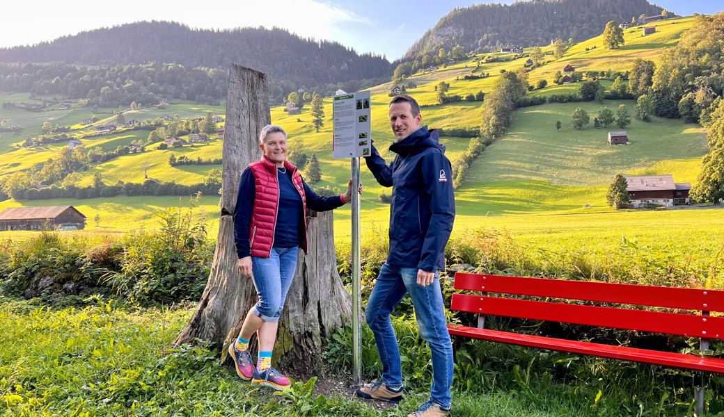 Freuen sich über das neue Angebot: Initiantin Christiana Sutter und Thomas Diezig von der Gemeinde Wildhaus-Alt St. Johann.