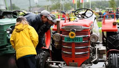 Traktoren und Maschinen aus vergangenen Zeiten faszinieren noch heute