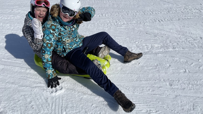 Viel Spass im Schnee im Schneesportareal auf dem Flumserberg.