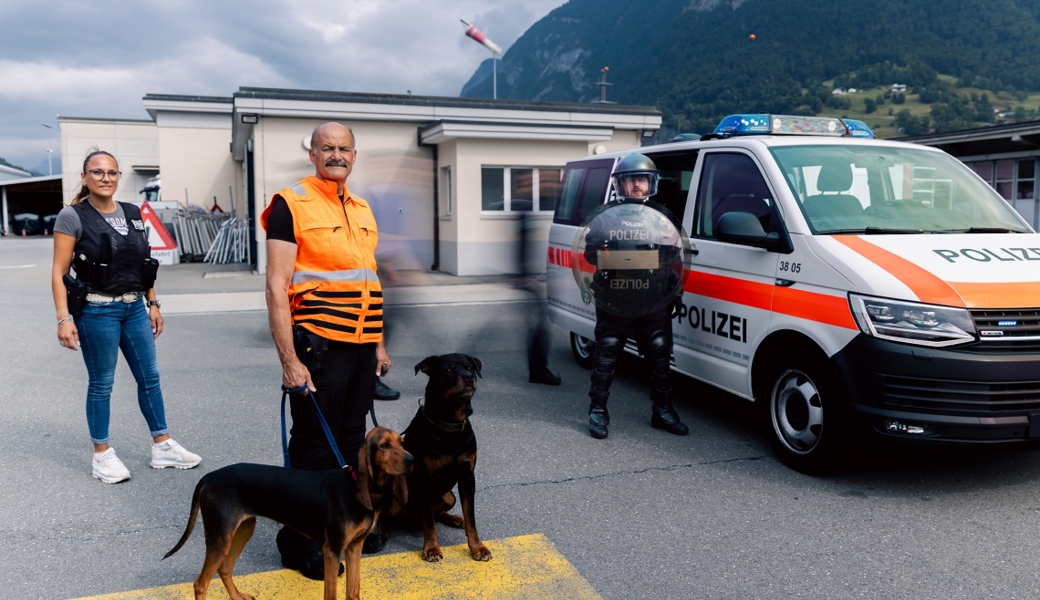 Die Kantonspolizei gibt der Bevölkerung in Mels einen Einblick in ihre Arbeit.