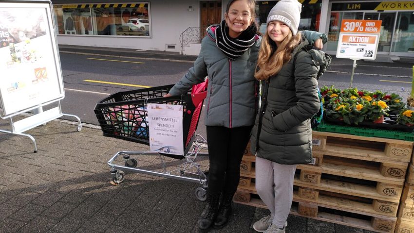  Auch Schülerinnen und Schüler halfen bei der Aktion mit.