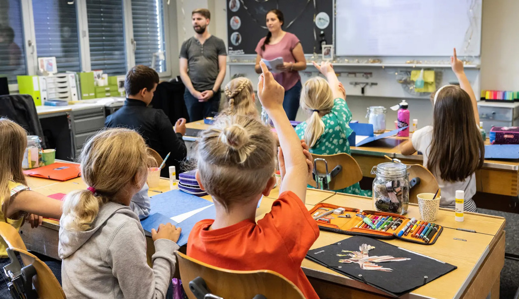 Nicht vor jeder Schulklasse im Kanton St.Gallen steht eine diplomierte Lehrperson.