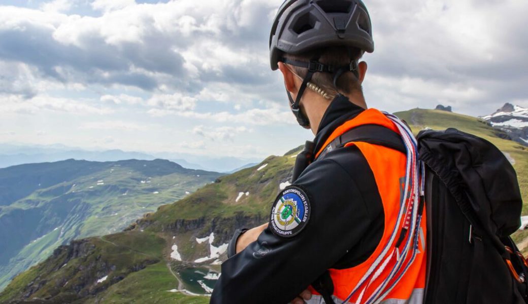  Die 35-jährige Wanderin stürzte in Vättis, Höhe Trinser Furgga, ab. Symbolbild: Kapo SG