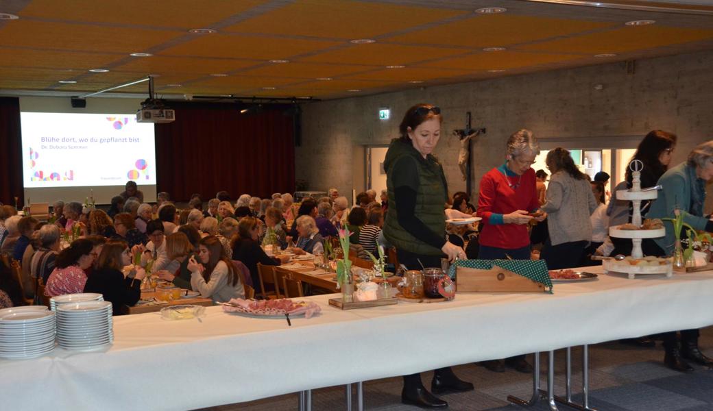 Wie Menschen erblühen: Das Frauenfrühstück hat zum Nachdenken angeregt