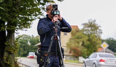 Zu rassig unterwegs: Polizei stoppt Schnellfahrer auf Wildhauserstrasse