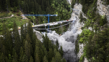 Altehrwürdiges Castielerviadukt erfolgreich gesprengt