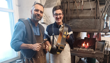 Schelle für Lieblingskuh: Herzenswunsch in Klangschmiede erfüllt