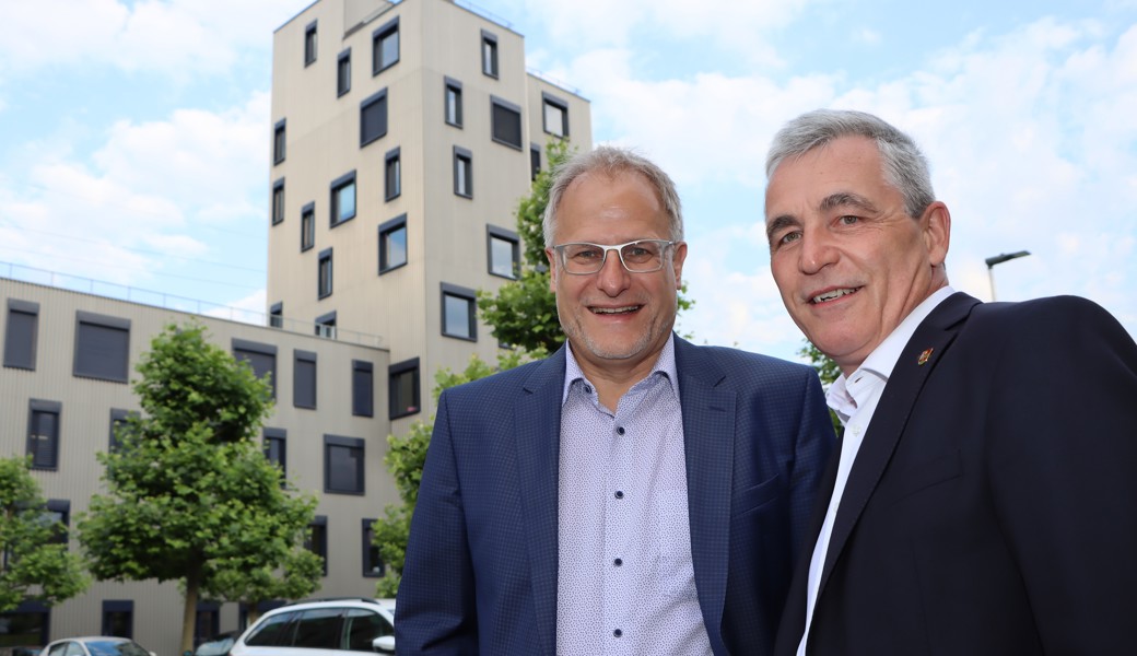 Eduard Neuhaus (links), Präsident des Vereins SDW, sowie Andreas Bernold, Präsident des Zweckverbands KESB, haben zusammen mit ihren Vorstandskolleginnen und –kollegen sowie Verwaltungsräten die Zusammenführung beider Organisationen vorbereitet.