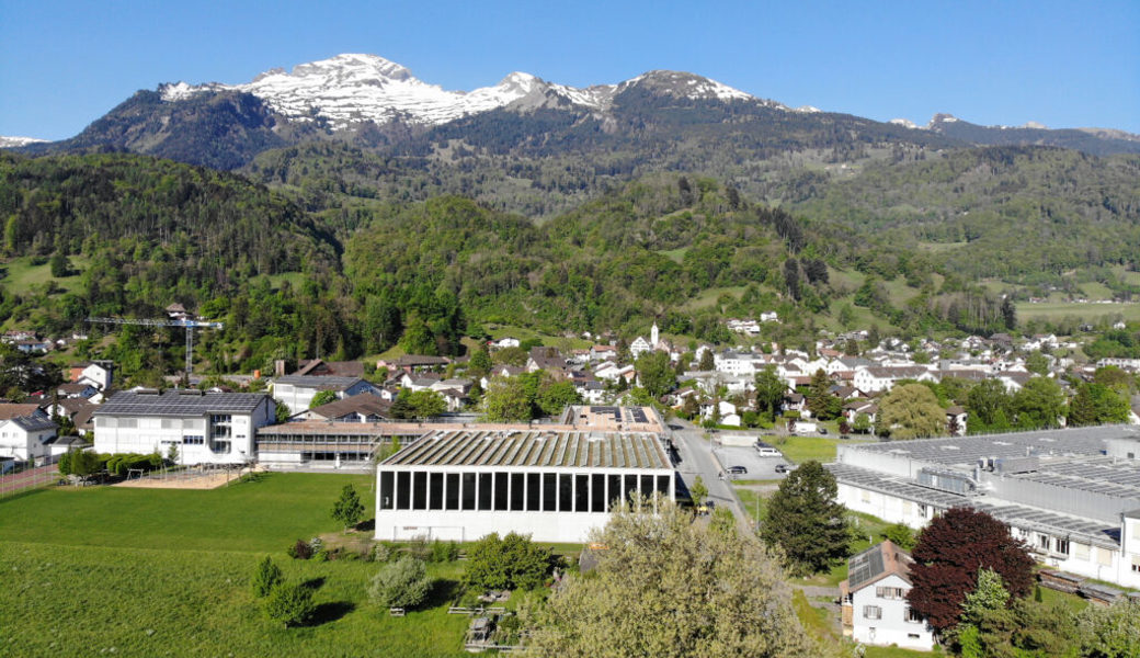  Am 22. März findet in der Sporthalle Gadretsch (Bildmitte) die Seveler Bürgerversammlung statt. 