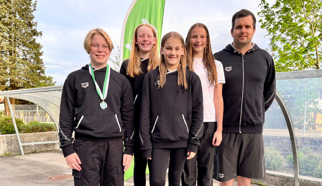 Die Flöser Delegation (von links): Julian Diez, Moana Finja Hardegger, Layla Hitzert, Emilia Mihálszki, Coach Matyas Szenes.