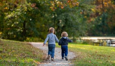 Kinderkram: «Überlegen Sie sich, welche Kinder-Bilder Sie im Internet teilen»