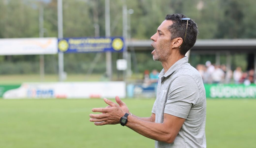  Volles Engagement an der Seitenlinie: Nego Lermen, der neue Trainer des FC Haag. 