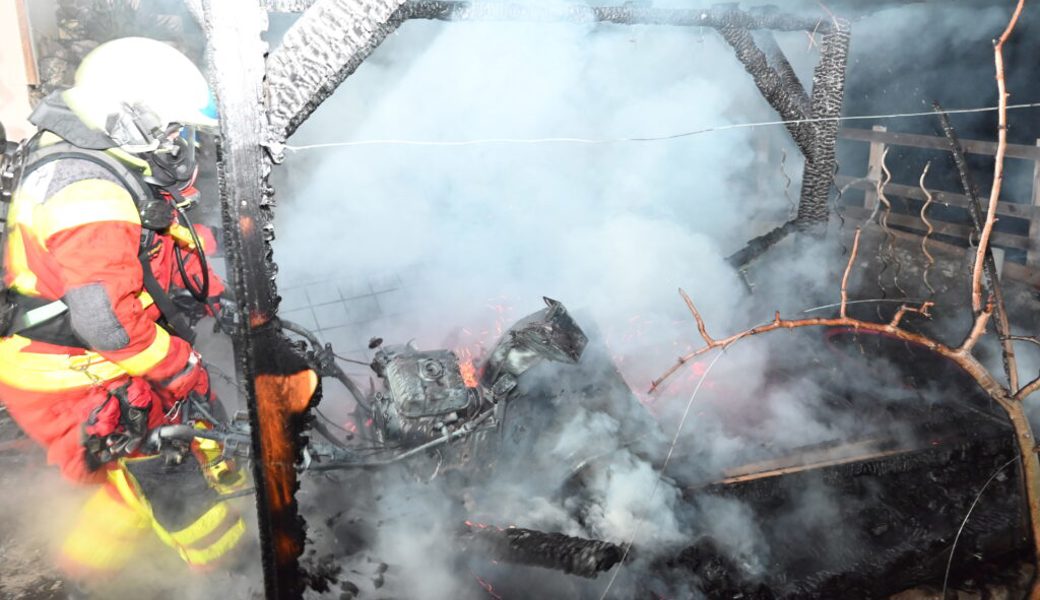 Geräteschuppen geriet in Vollbrand: Keine Verletzte aber hoher Sachschaden